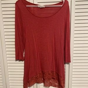 Flowy 1/4 Sleeve Shirt